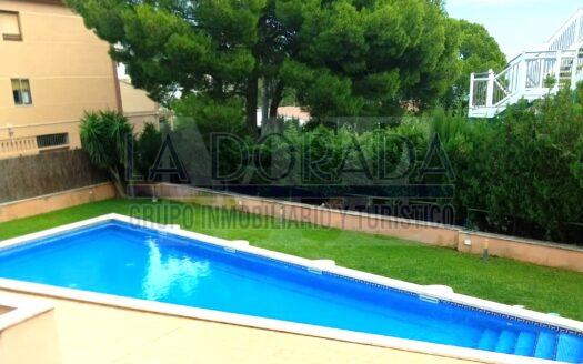 R1201 a menos de 100m de la playa.