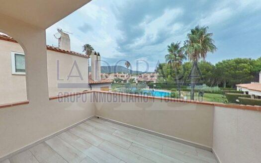 R1234 – ¡Pareado reformado en Casalot! – VENDIDO.
