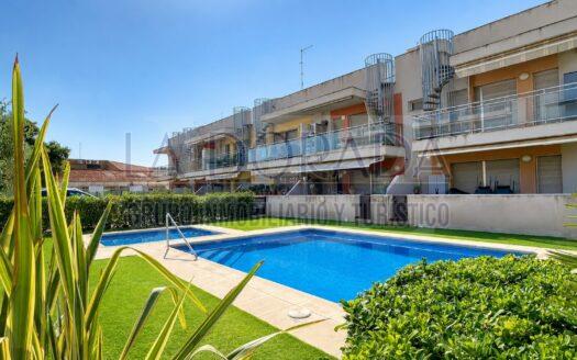 R1238 – Piso a 400 metros de playa Cristal!
