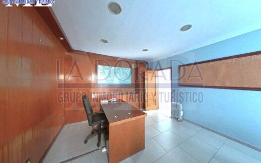 R1243 – Local en el corazón de Miami Playa