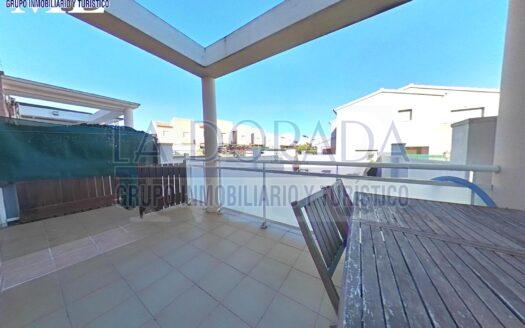 R6182 Adosado con piscina privada