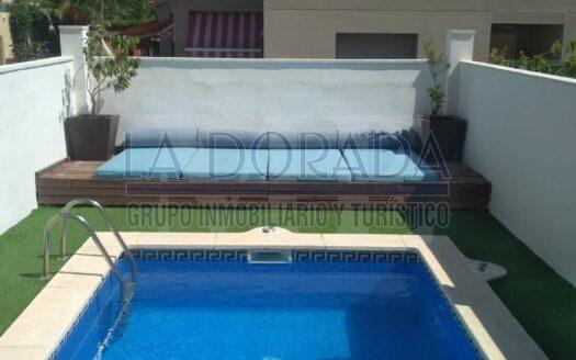 R6182 Adosado con piscina privada y Licencia Turística !