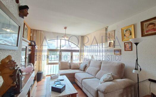 R6204 Encantador adosado esquinero a 500 metros de la playa