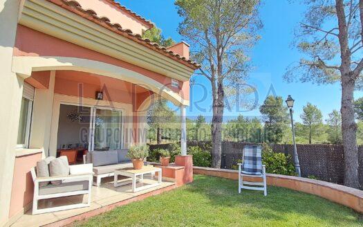 R1266 – Casa Adosada con LICENCIA TURÍSTICA en Bonmont!