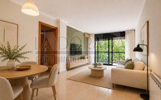 R6240 – ¡Piso 3 habitaciones, piscina, pk y trastero en el Centro de Cambrils!
